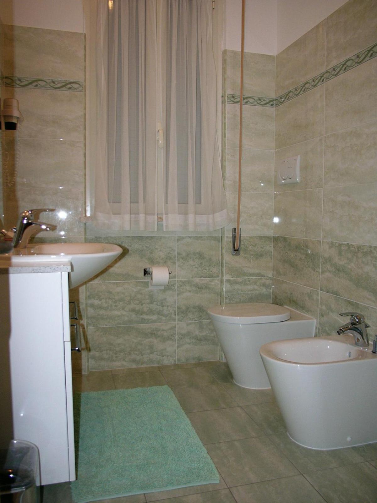 Hotel Lido Deiva Marina Bagian luar foto